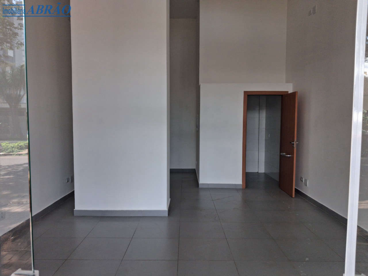 Sala/Conjunto Comercial para alugar em Zona 03, Maringá — Portal Chave Fácil