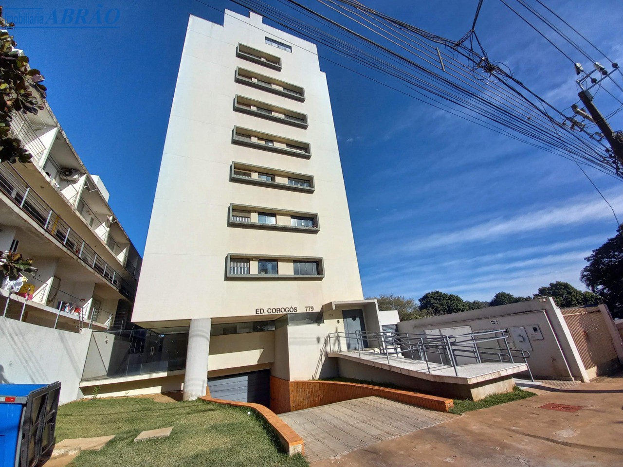Apartamento à venda em Zona 07, Maringá — Portal Chave Fácil