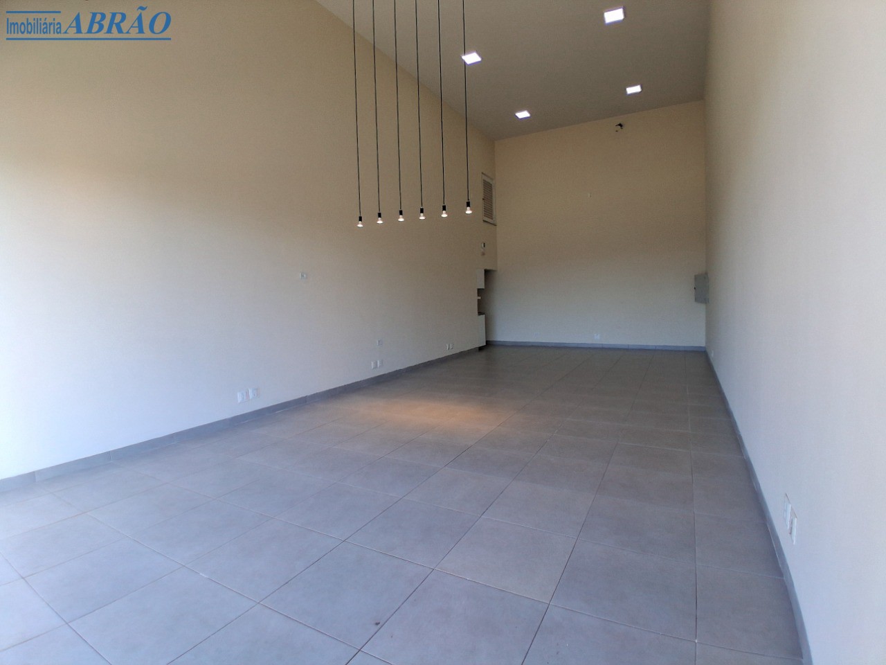 Sala/Conjunto Comercial para alugar em Jardim Cidade Monções, Maringá — Portal Chave Fácil