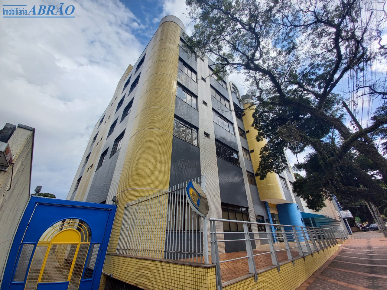 Sala/Conjunto Comercial para alugar em Zona 04, Maringá — Portal Chave Fácil