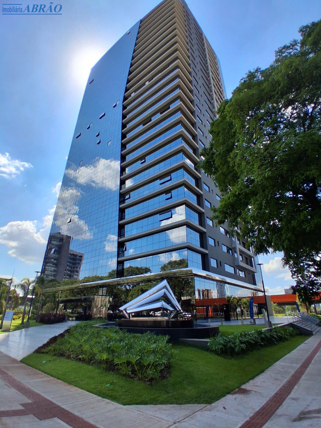 Sala/Conjunto Comercial para alugar em Zona 01 Centro, Maringá — Portal Chave Fácil