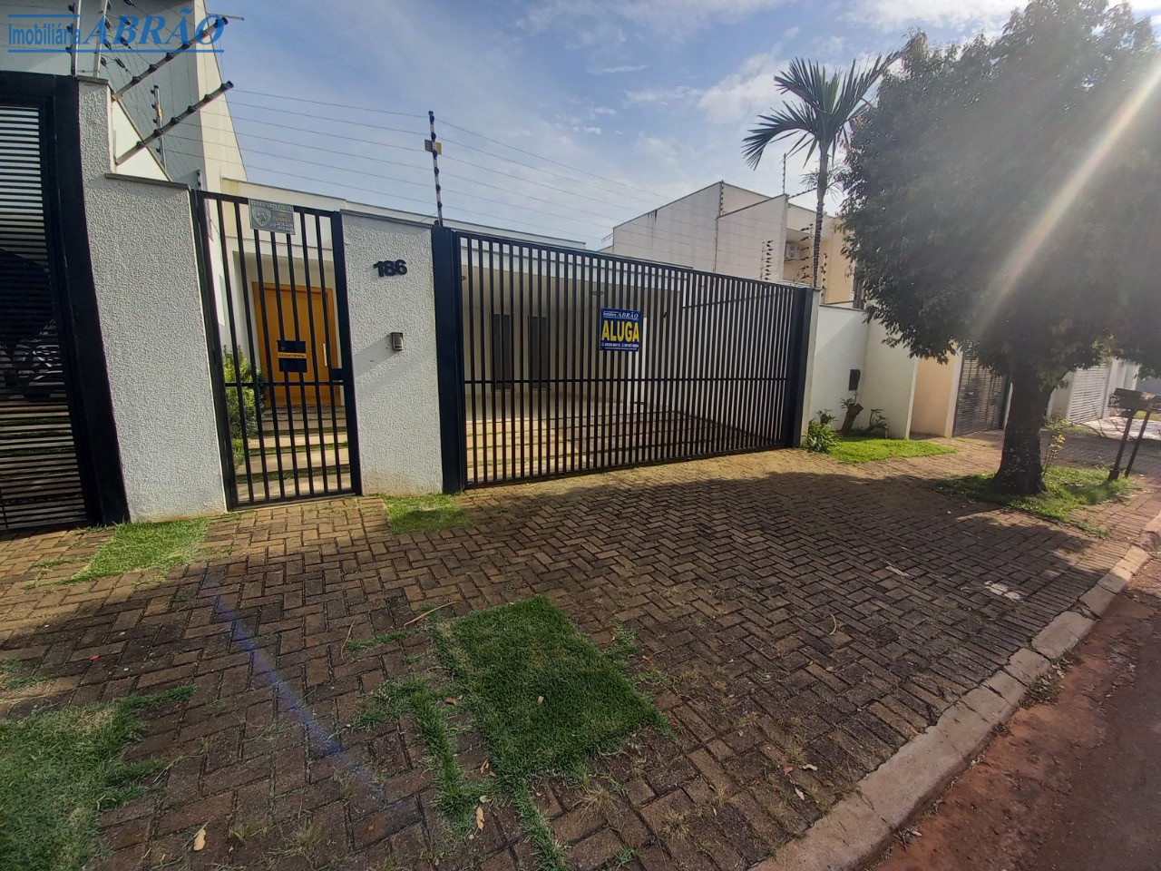 Casa para alugar em Jardim Fregadolli, Maringá — Portal Chave Fácil