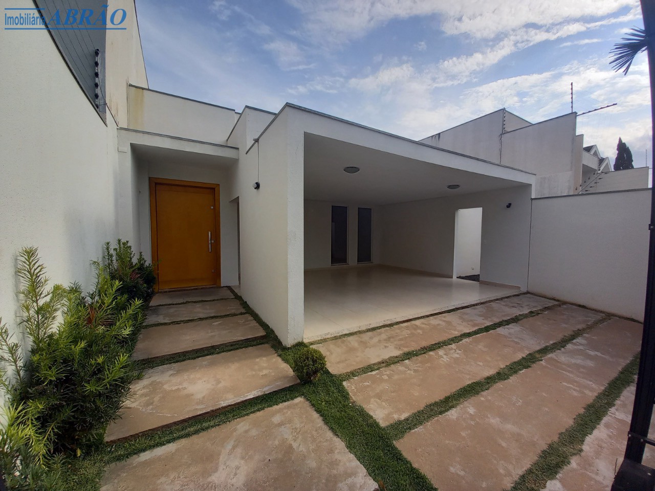 Casa para alugar em Jardim Fregadolli, Maringá — Portal Chave Fácil