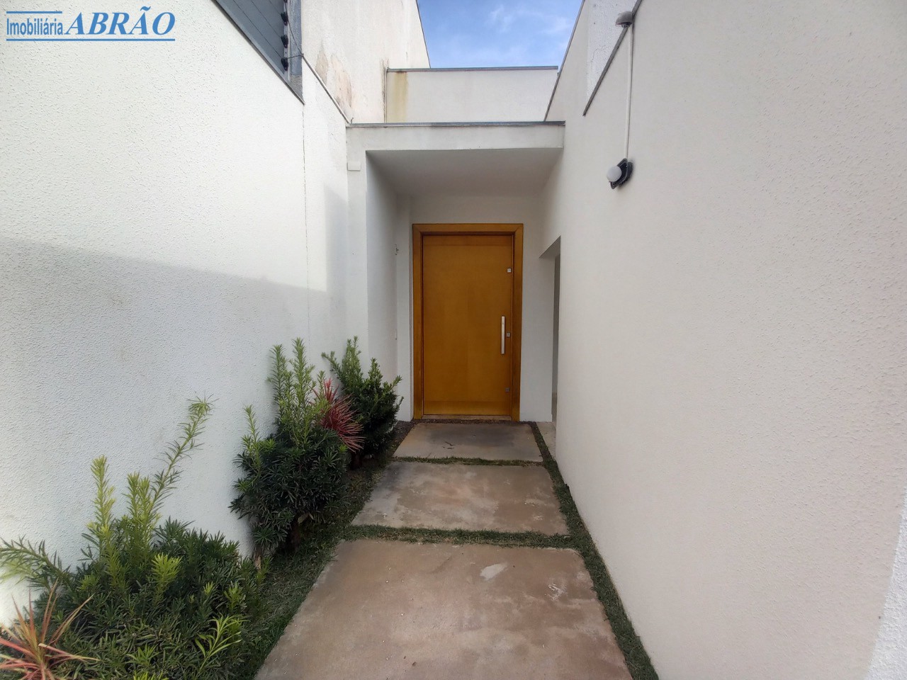 Casa para alugar em Jardim Fregadolli, Maringá — Portal Chave Fácil