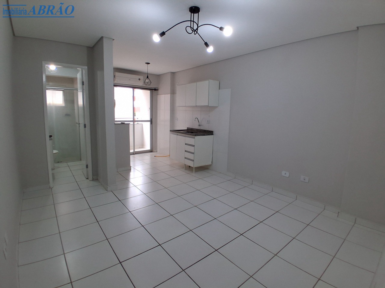 Kitnet para alugar em Zona 08, Maringá — Portal Chave Fácil