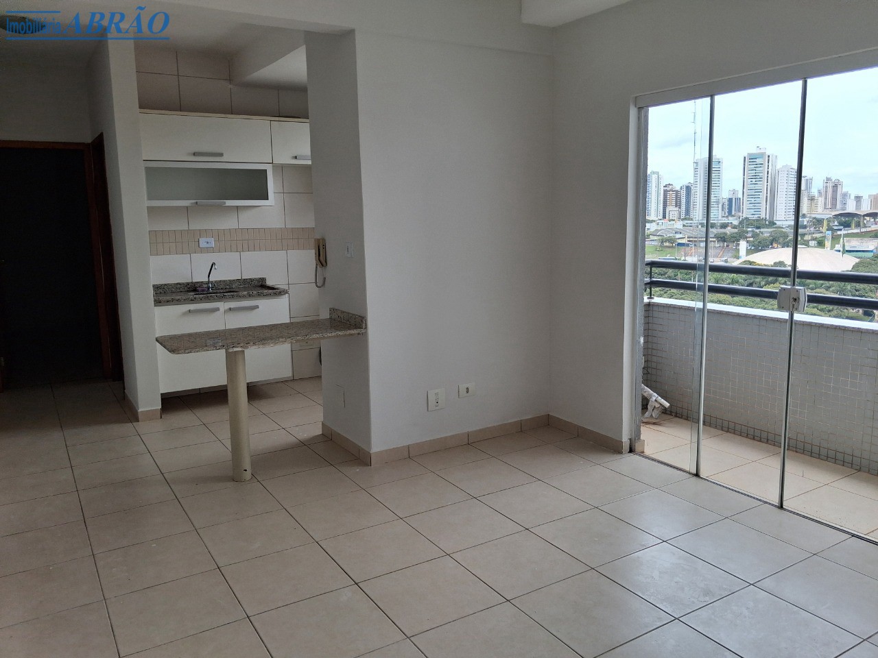 Apartamento para alugar em Zona 07, Maringá — Portal Chave Fácil