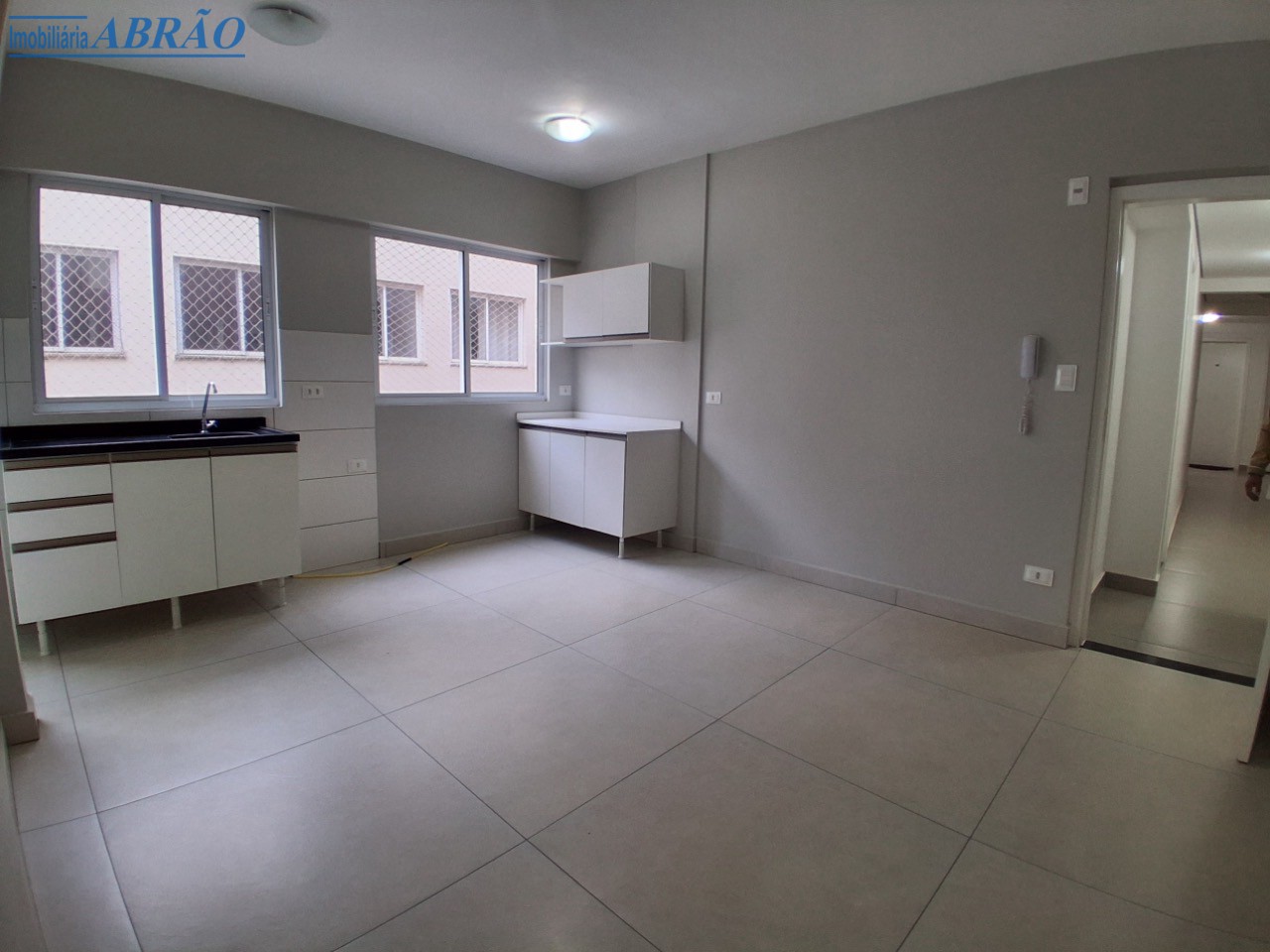 Apartamento para alugar em Zona 03, Maringá — Portal Chave Fácil